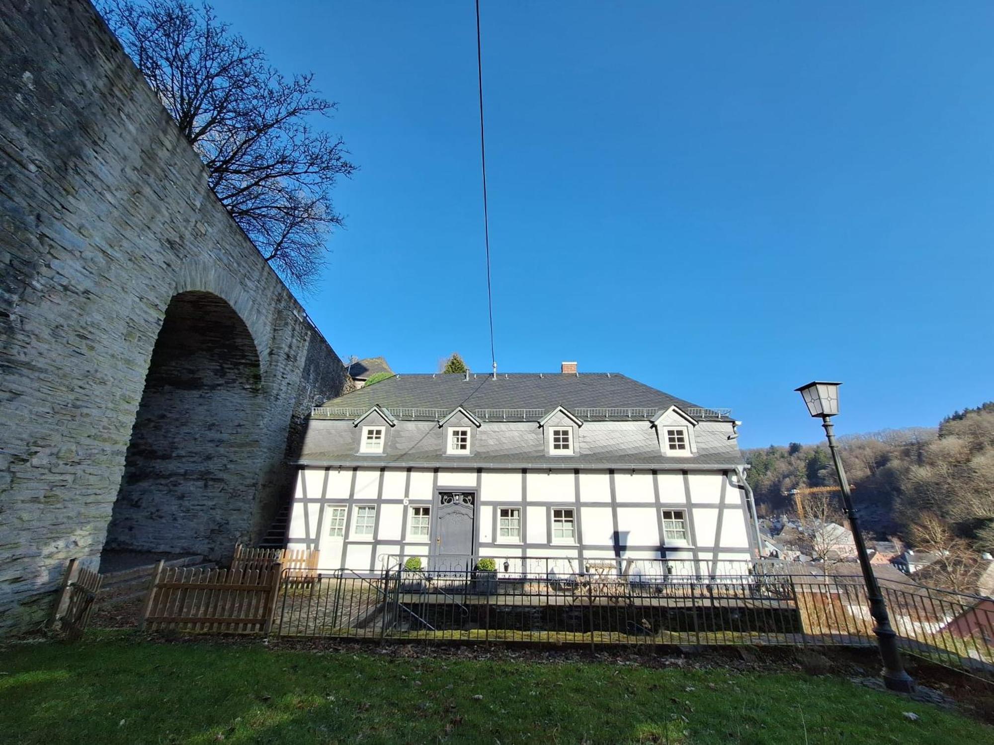 Stachelburg Appartement Monschau Buitenkant foto